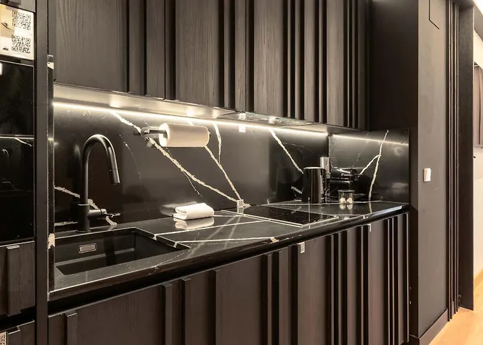 Limehome Zubieta Kalea 公寓