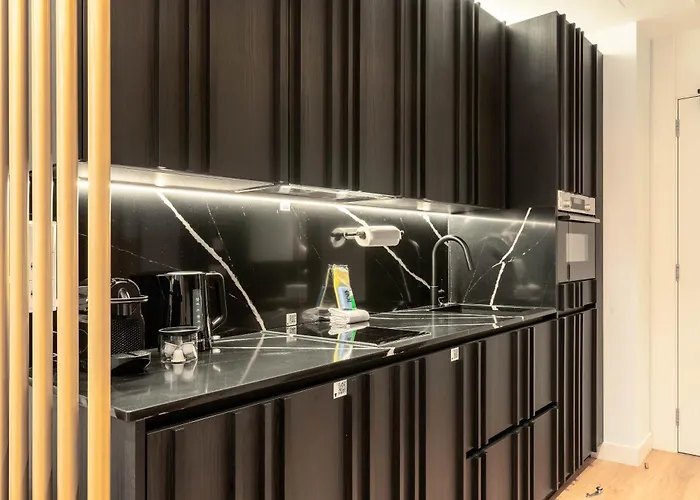 Limehome Zubieta Kalea 公寓 *