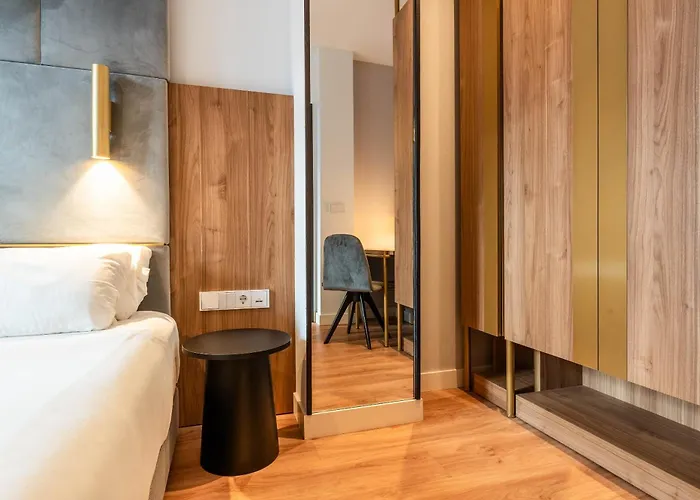 Limehome Zubieta Kalea 公寓